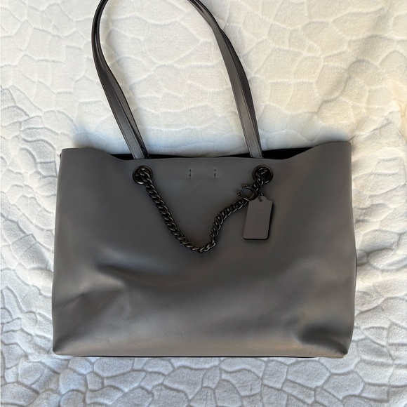 COACH 78218 SIGNATURE CHAIN CENTRAL TOTE V5/Heather Grey. - Picture 12 of 14
